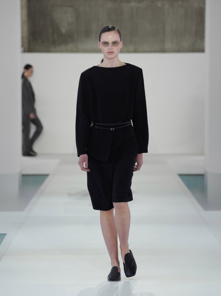 COS primavera-verano 2026: desfile en Seúl